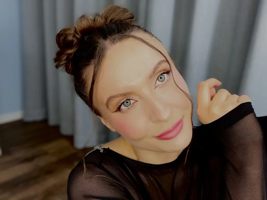 AmelieSkylar's Thumb Image