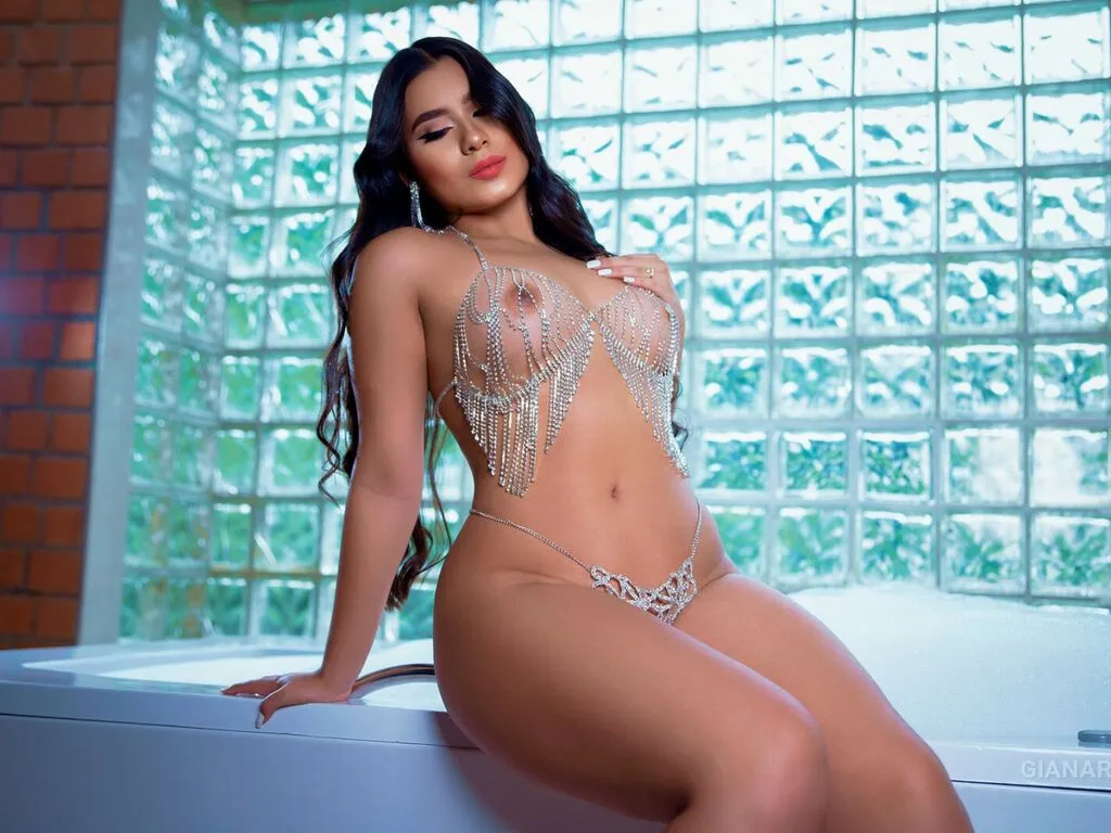 GianaRosy's Thumb Image